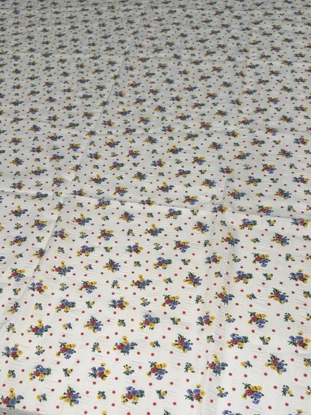 Vintage Fabric Flower Bouquets Primary Colors 1.6 Yds x 44